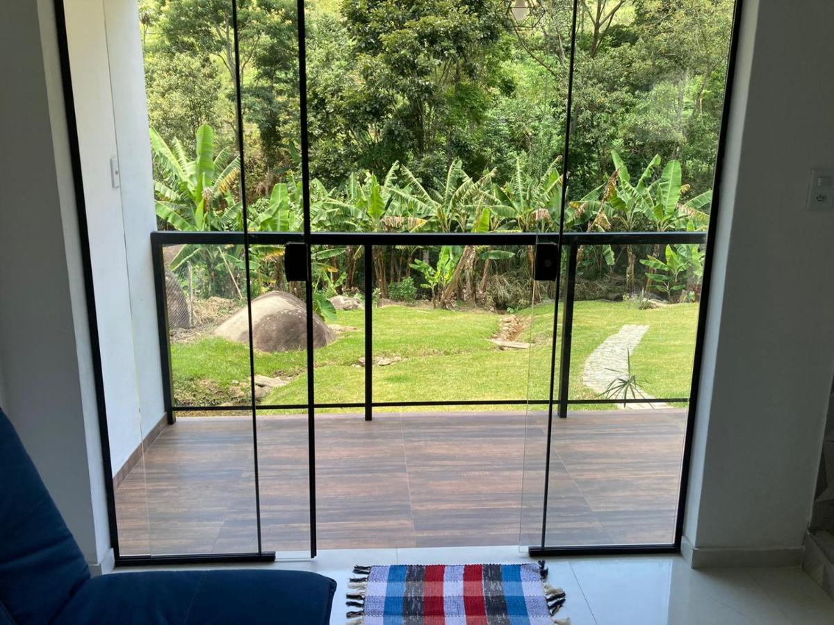 Apartment Em Com Corrego ,lareira E Churrasqueira